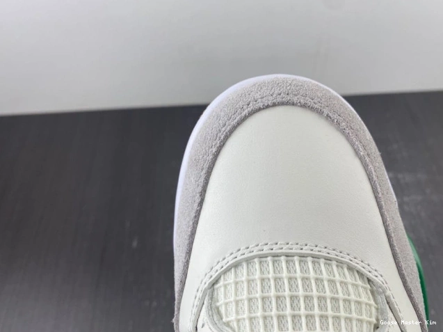 Pine Air 4 Green Nike x DR5415-103 SB Jordan 0810